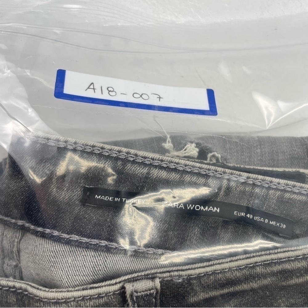 Zara Jean Women Size 8 Distressed Skinny Gray Wash Denim Straight leg mid rise - Picture 14 of 14